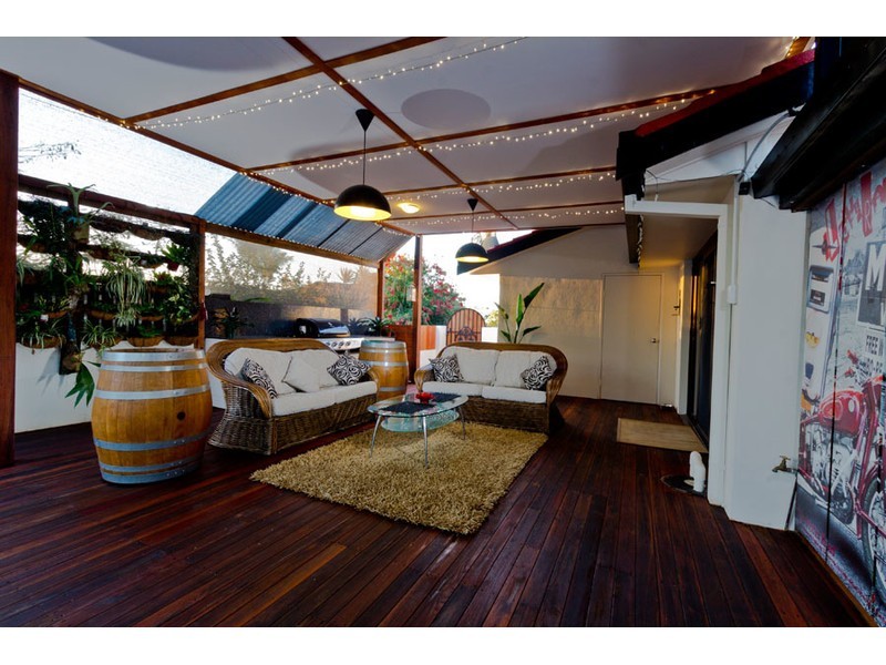 18 Wilmot Place, Helensvale QLD 4212