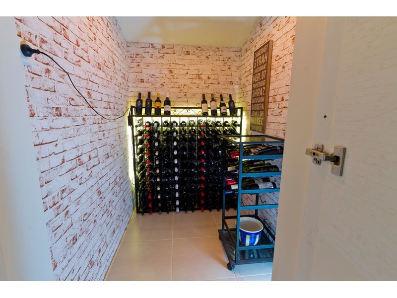 18 Wilmot Place, Helensvale QLD 4212