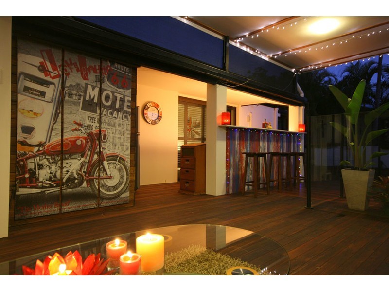 18 Wilmot Place, Helensvale QLD 4212