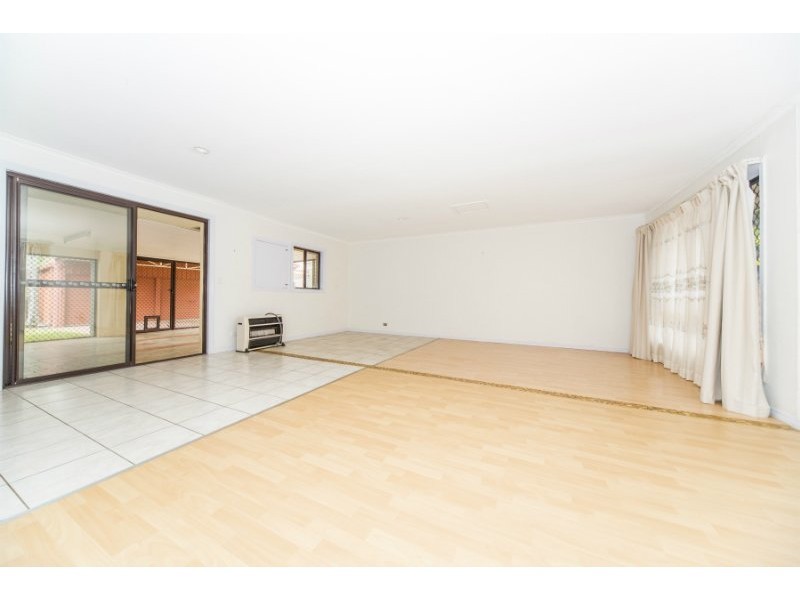 6 Tambo Court, Helensvale QLD 4212