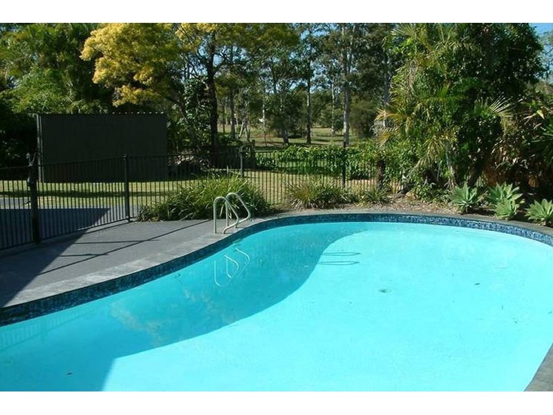 5 Lachlan Court, Helensvale QLD 4212