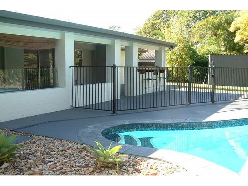 5 Lachlan Court, Helensvale QLD 4212