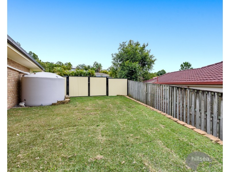 14 Finnin Crt, Maudsland QLD 4210