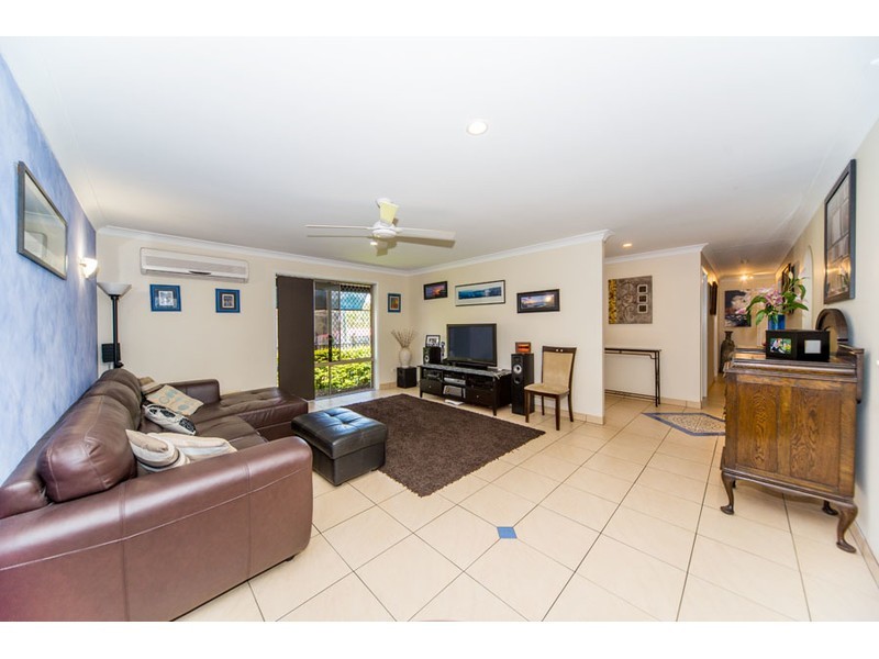 17 Open Drive, Arundel QLD 4214