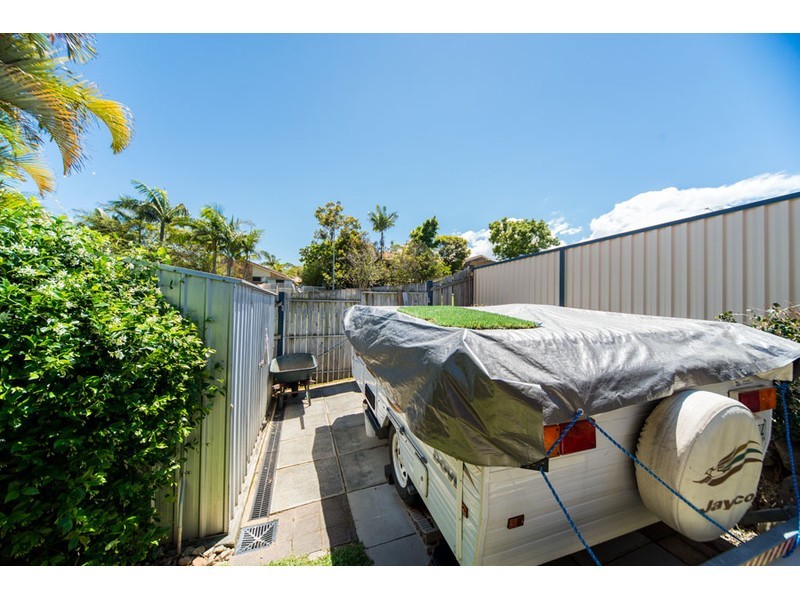 17 Open Drive, Arundel QLD 4214