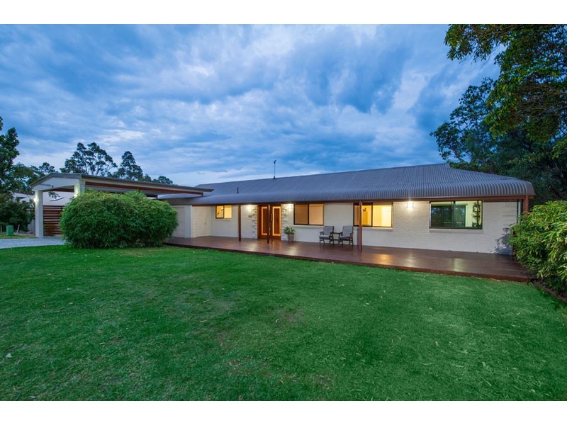 76 Tamworth Drive, Helensvale QLD 4212