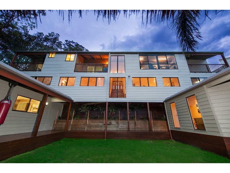 76 Tamworth Drive, Helensvale QLD 4212