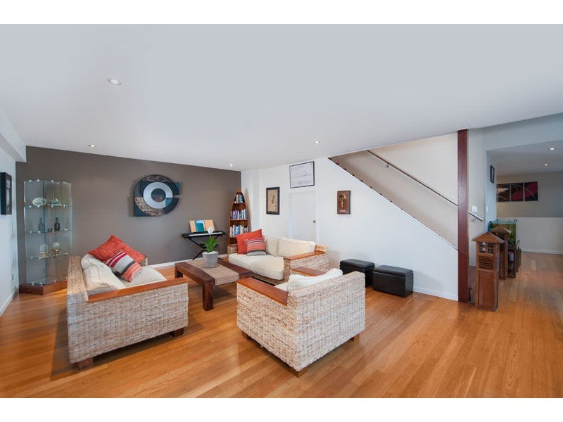 76 Tamworth Drive, Helensvale QLD 4212