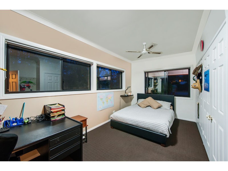 76 Tamworth Drive, Helensvale QLD 4212