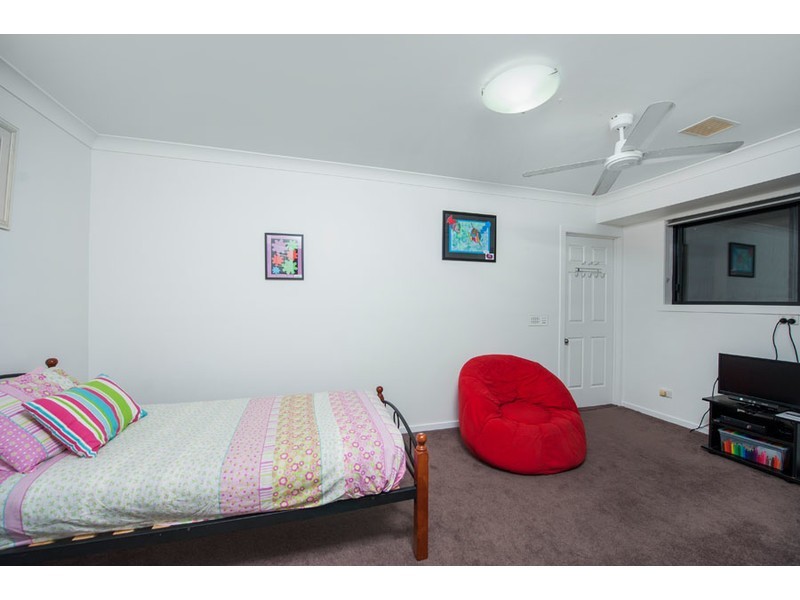 76 Tamworth Drive, Helensvale QLD 4212