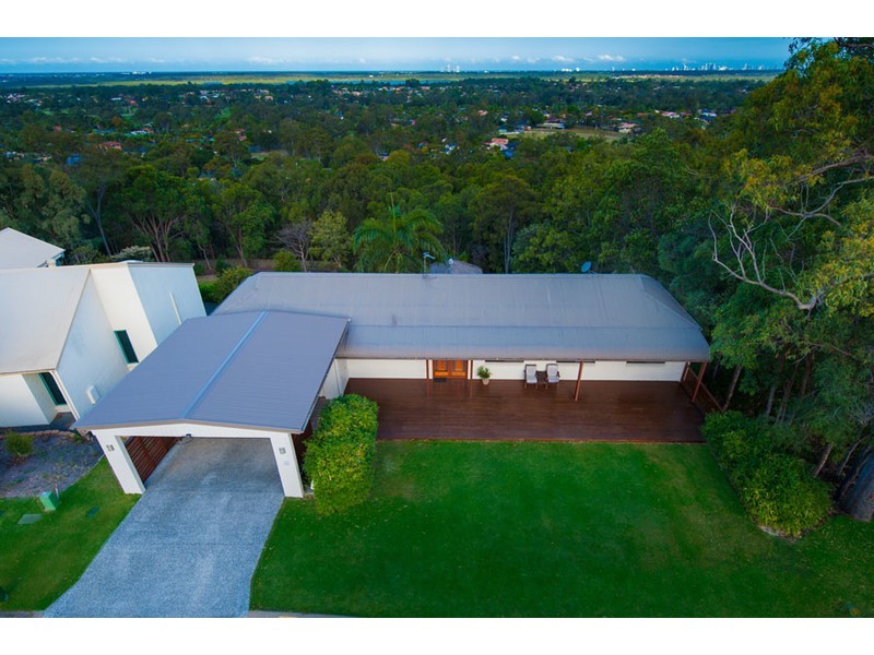 76 Tamworth Drive, Helensvale QLD 4212