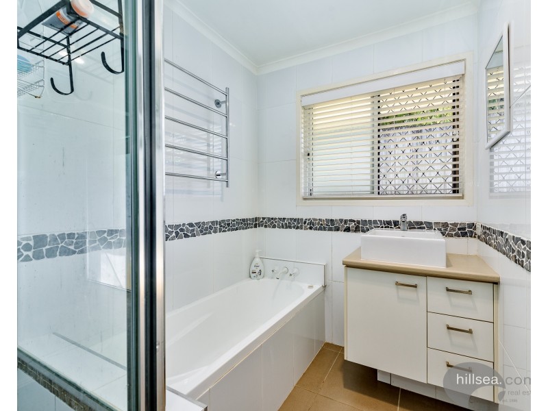 14 Nowra Crt, Helensvale QLD 4212