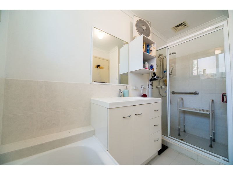 1/11 Academy Street, Oxenford QLD 4210