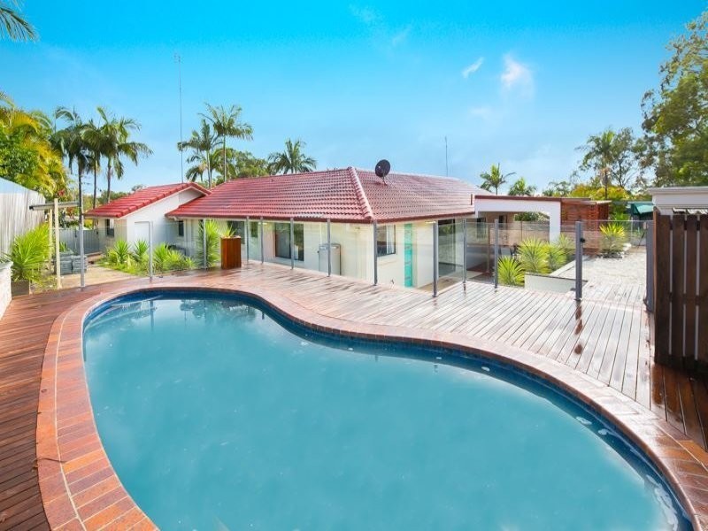50 Latrobe Avenue, Helensvale QLD 4212