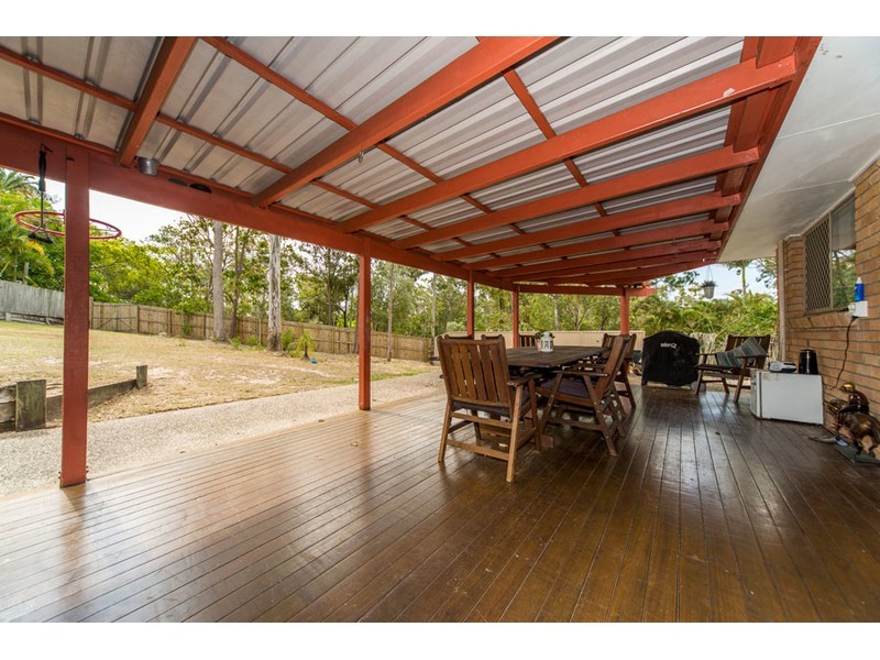 17 Tocumwal Court, Helensvale QLD 4212