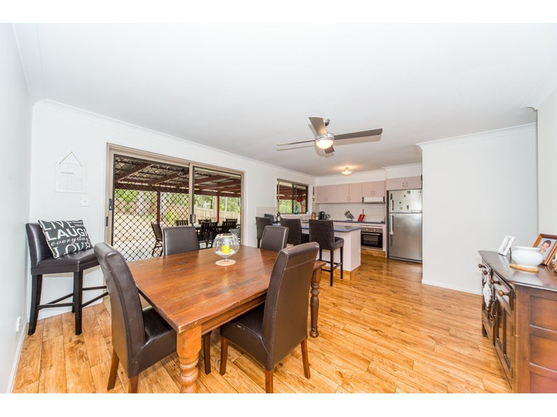17 Tocumwal Court, Helensvale QLD 4212