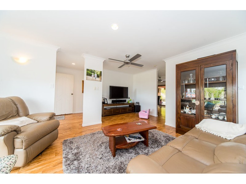 17 Tocumwal Court, Helensvale QLD 4212