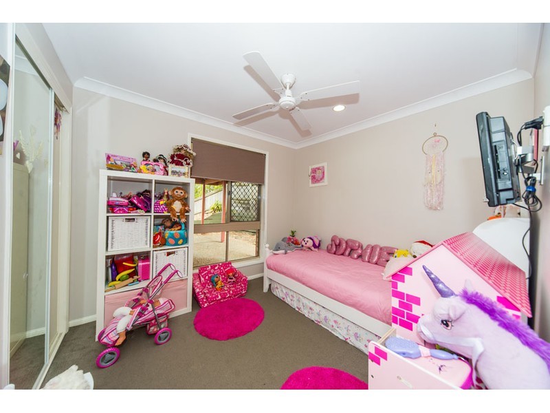17 Tocumwal Court, Helensvale QLD 4212