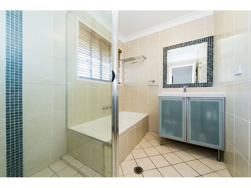 44 Ridgevale Drive, Helensvale QLD 4212
