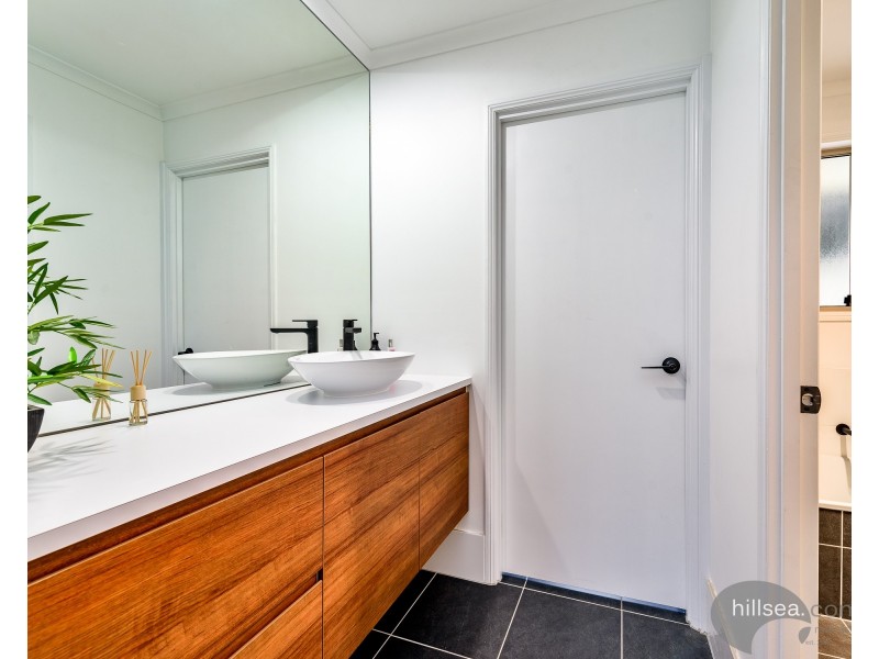1 Bexley Place, Helensvale QLD 4212