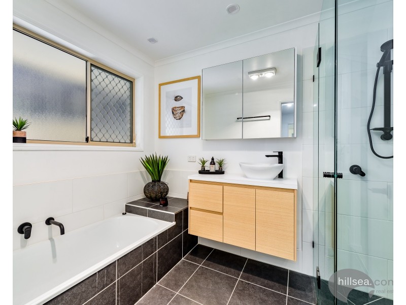1 Bexley Place, Helensvale QLD 4212