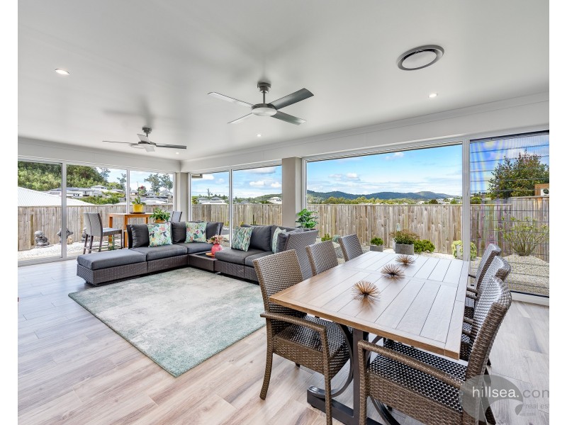 27 Grevillea Crescent, Maudsland QLD 4210