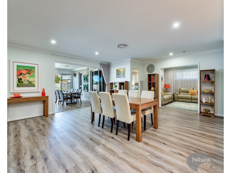 27 Grevillea Crescent, Maudsland QLD 4210