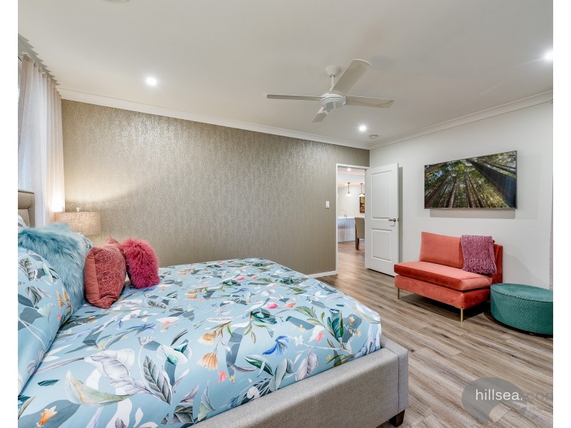 27 Grevillea Crescent, Maudsland QLD 4210