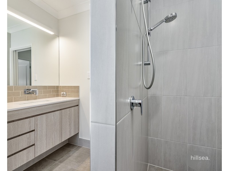 27 Grevillea Crescent, Maudsland QLD 4210