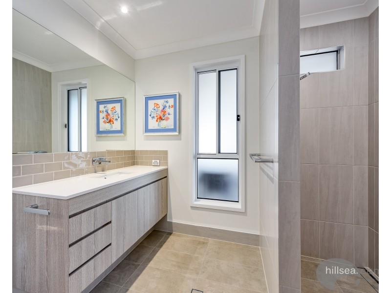 27 Grevillea Crescent, Maudsland QLD 4210