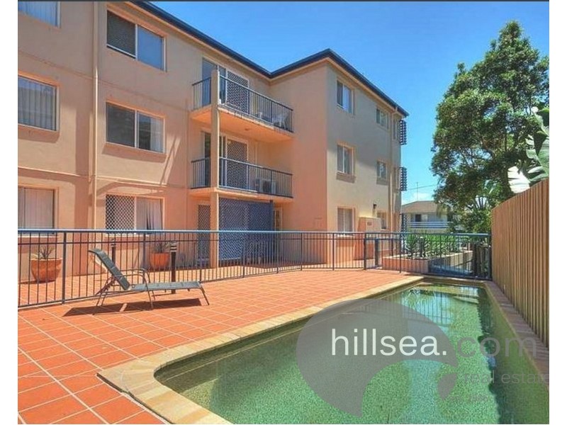 10/4 Adori Street, Chevron Island QLD 4217