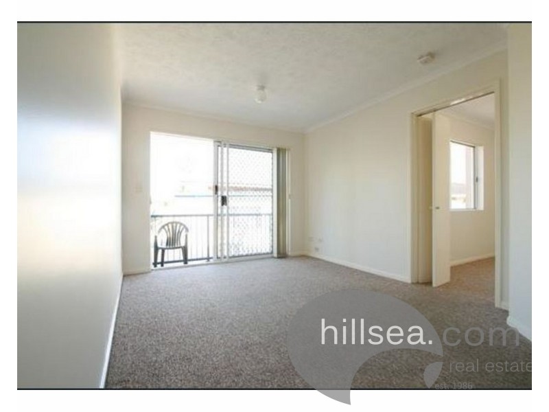 10/4 Adori Street, Chevron Island QLD 4217