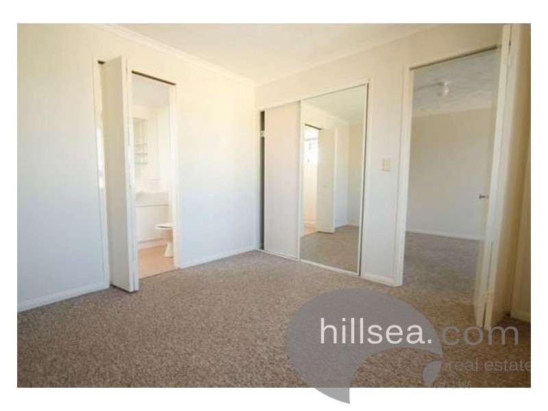 10/4 Adori Street, Chevron Island QLD 4217