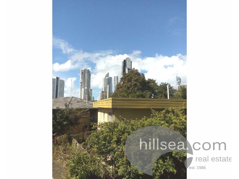 10/4 Adori Street, Chevron Island QLD 4217