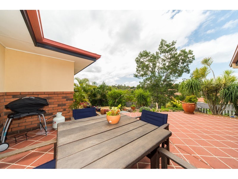 6 Cope Place, Pacific Pines QLD 4211