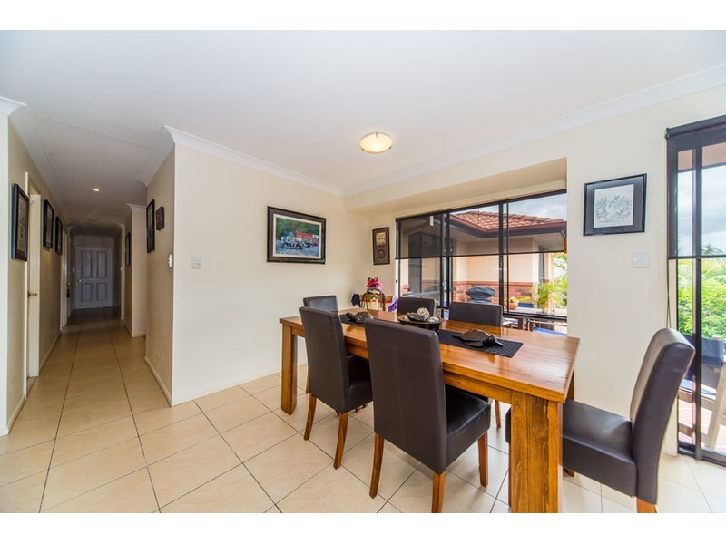 6 Cope Place, Pacific Pines QLD 4211