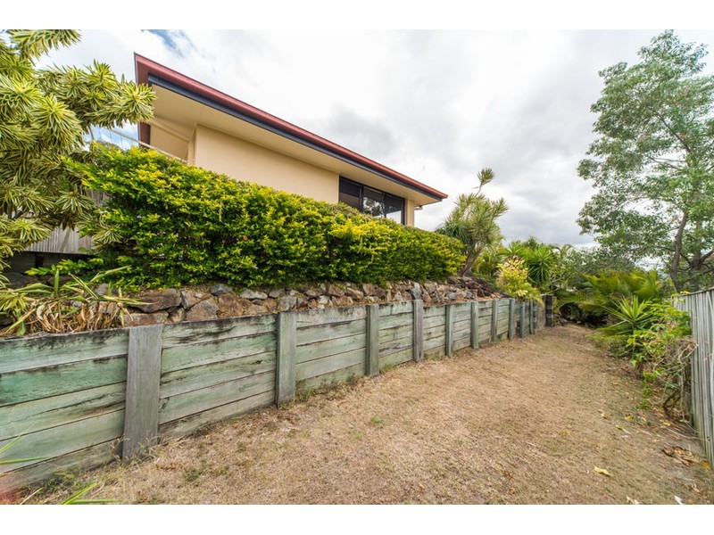 6 Cope Place, Pacific Pines QLD 4211