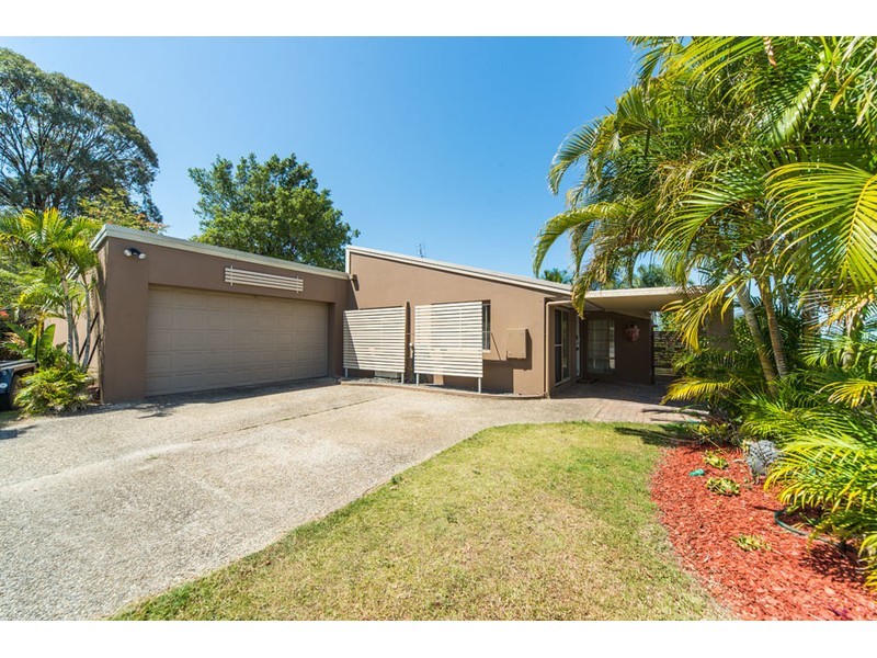 15 Tanunda Drive, Helensvale QLD 4212