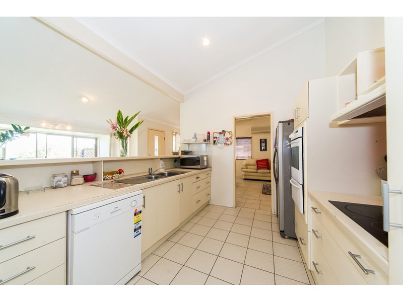 15 Tanunda Drive, Helensvale QLD 4212