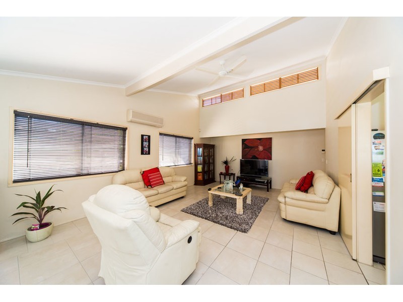 15 Tanunda Drive, Helensvale QLD 4212