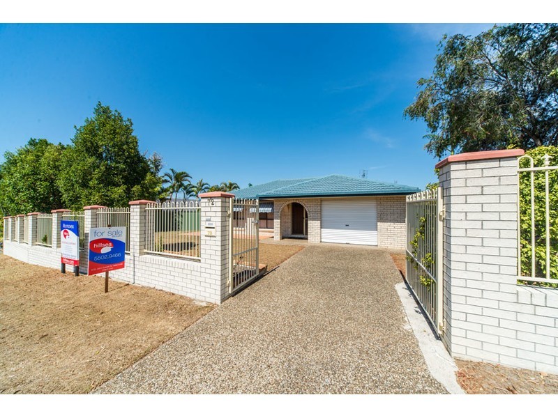72 Parkes Drive, Helensvale QLD 4212
