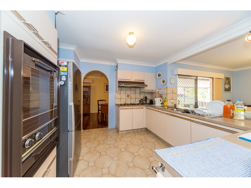 72 Parkes Drive, Helensvale QLD 4212