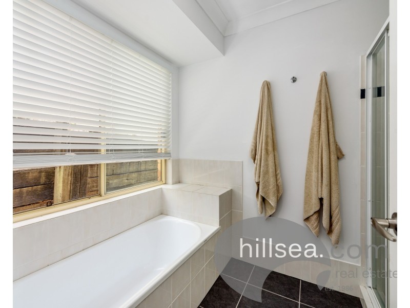 4 Coen Place, Helensvale QLD 4212