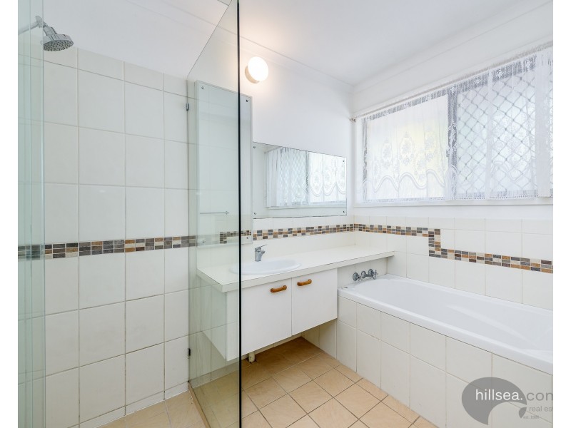 9 Wilmot Place, Helensvale QLD 4212