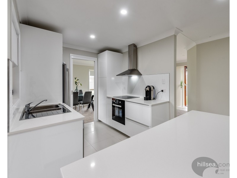 13 Conebush Circuit, Ormeau QLD 4208