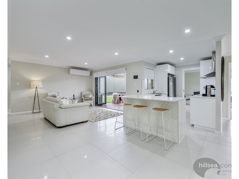 13 Conebush Circuit, Ormeau QLD 4208