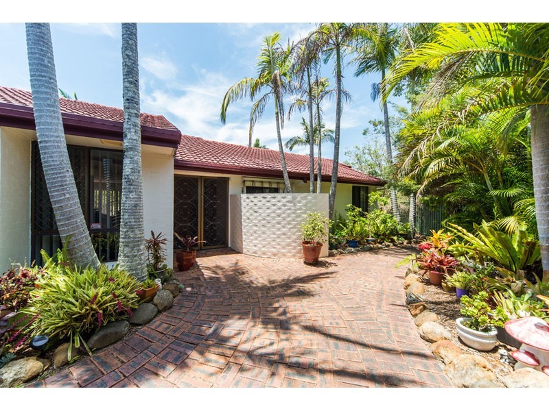 9 Cadell Drive, Helensvale QLD 4212