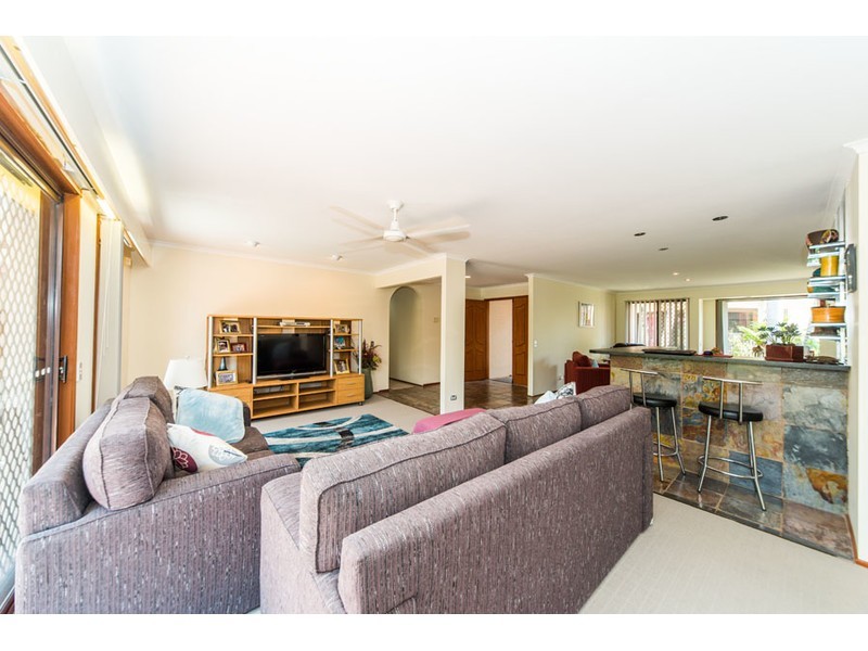 9 Cadell Drive, Helensvale QLD 4212