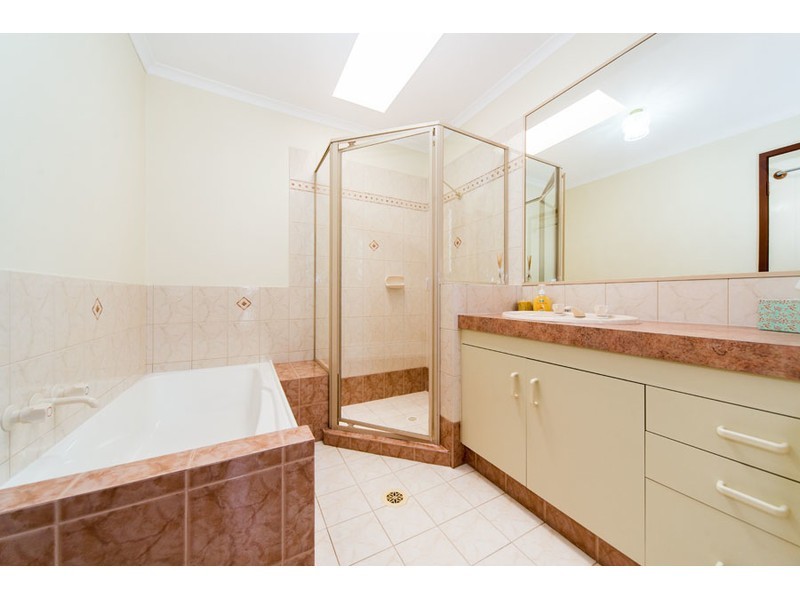 9 Cadell Drive, Helensvale QLD 4212