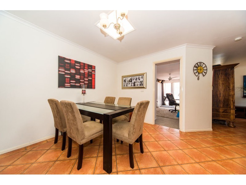 2/5 Jupiter Close, Labrador QLD 4215